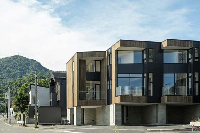 【建売】札幌市中央区旭ヶ丘1丁目／TOU-ASAHIGAOKA TERRACE HOUSE-